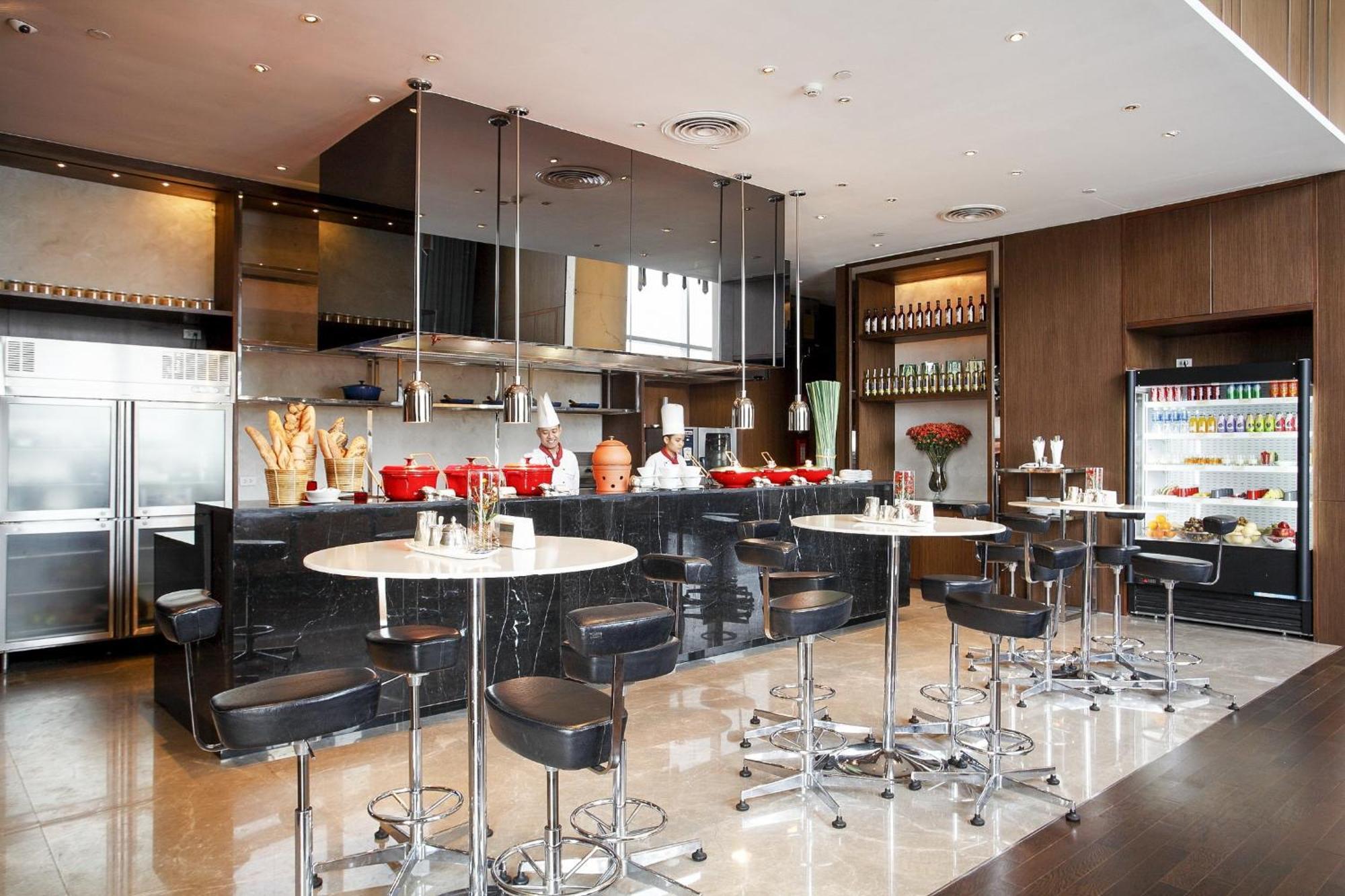Centara Grand At Centralworld بانكوك المظهر الخارجي الصورة The kitchen at the Mandarin Oriental, Tokyo