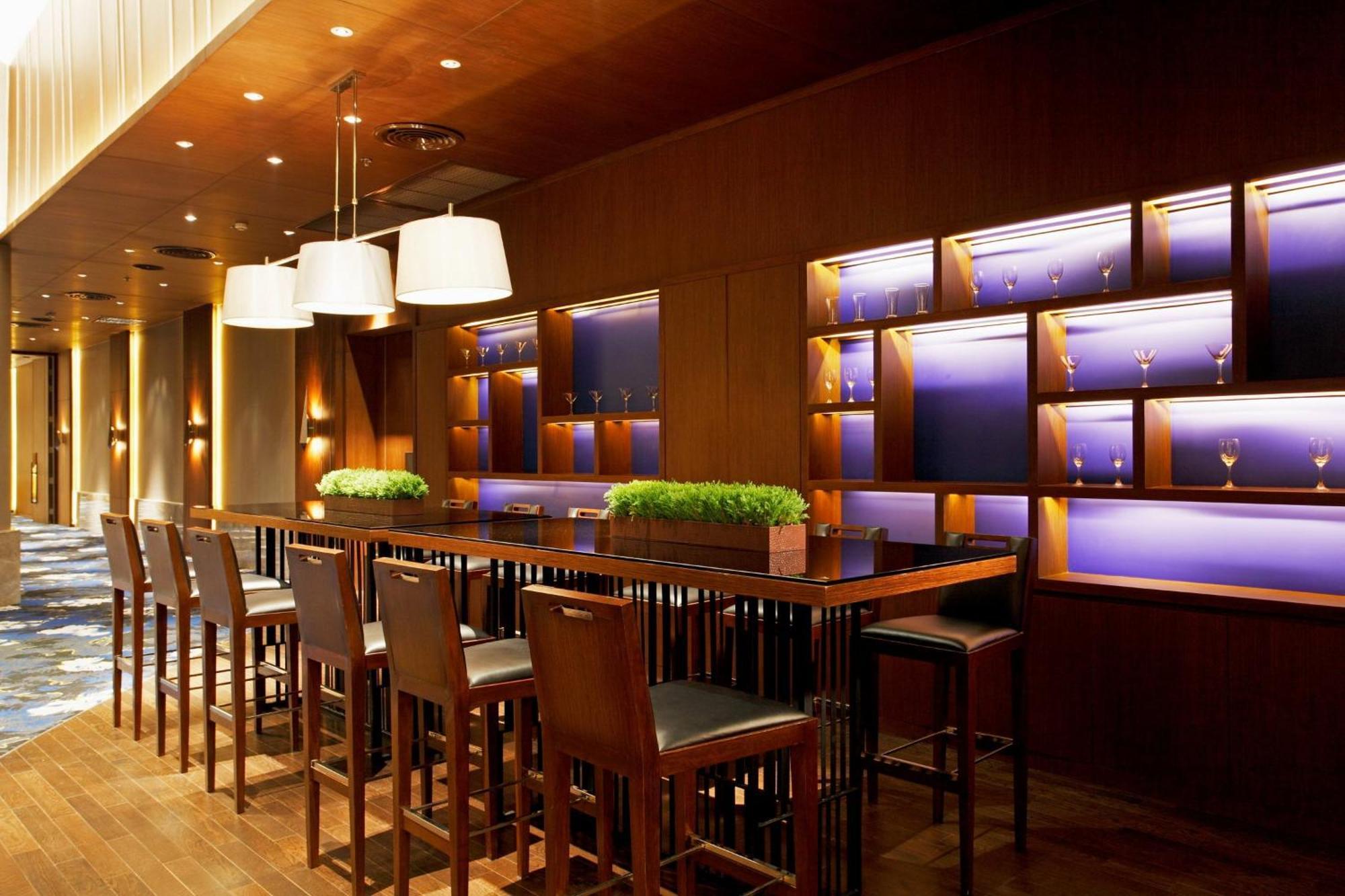 Centara Grand At Centralworld بانكوك المظهر الخارجي الصورة The lounge at the airport